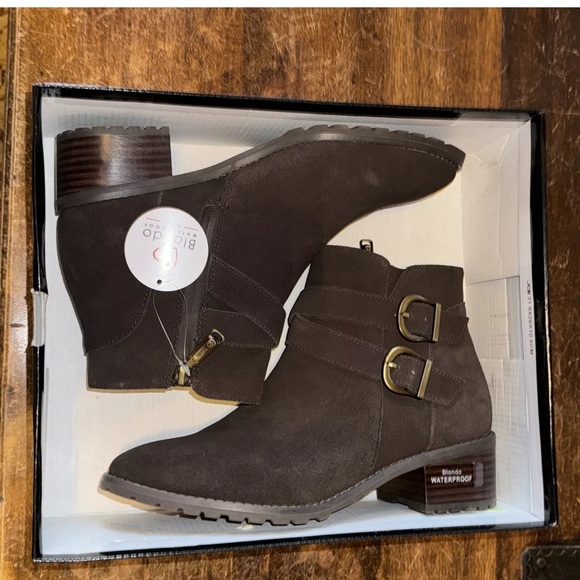 BLONDO Stacy Waterproof Ankle Boot 8.5 M Brown Suede Double Buckle B7314-205 NIB - Picture 2 of 12